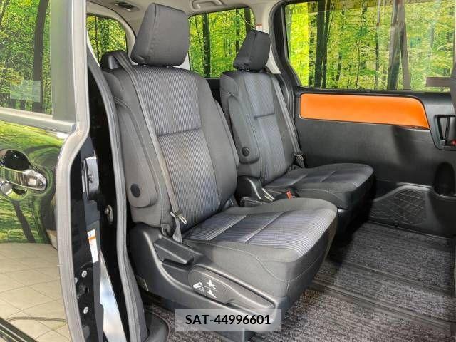 Toyota VOXY 2015-09 350509-10