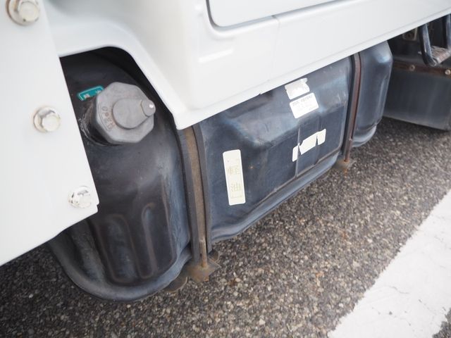 Isuzu ELF TRUCK 2008-11 190388-27