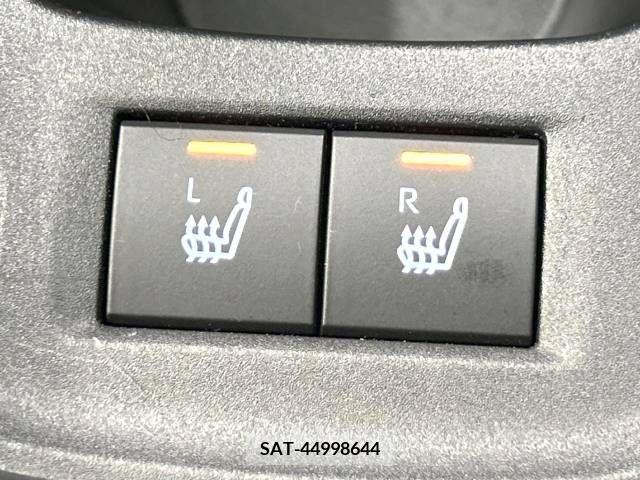 Toyota AQUA 2021-09 313376-7