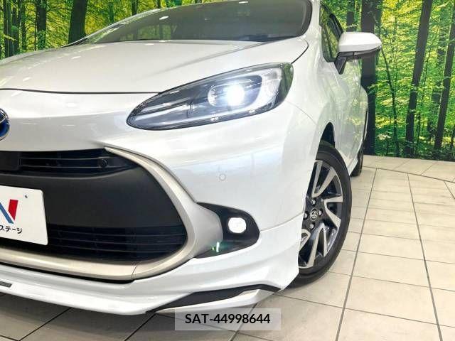 Toyota AQUA 2021-09 313376-12