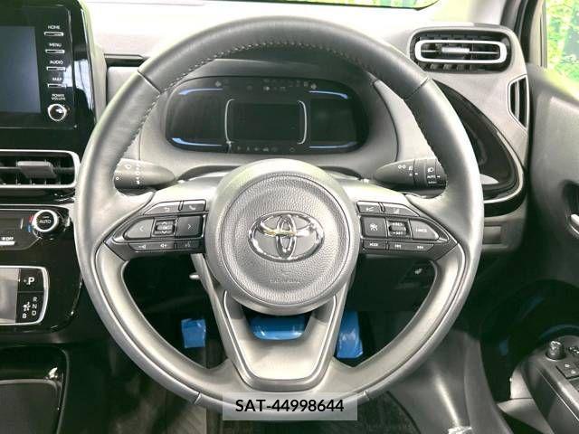 Toyota AQUA 2021-09 313376-11
