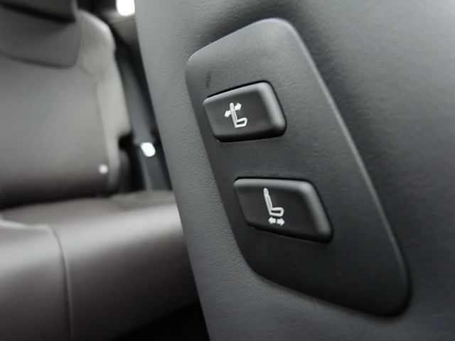 Lexus RX 2023-08 13126-17