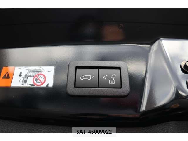 Toyota PRIUS 2024-03 228205-19