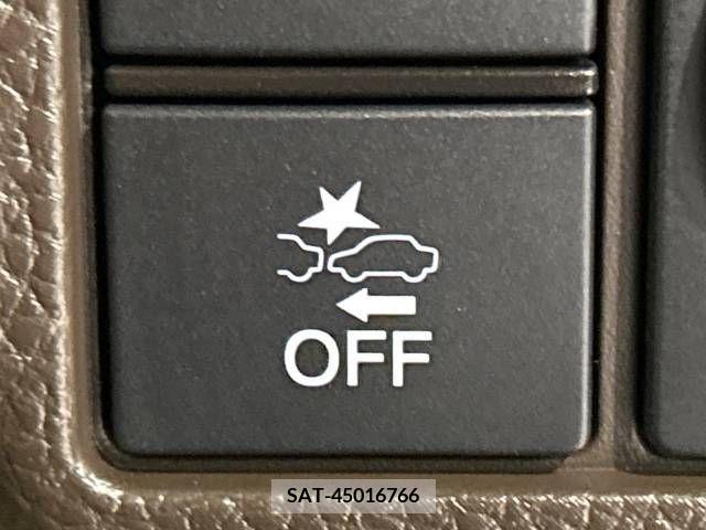 Honda N BOX 2023-03 241588-2