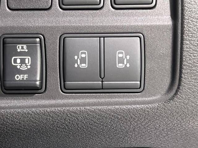 Nissan SERENA 2016-10 5686-4