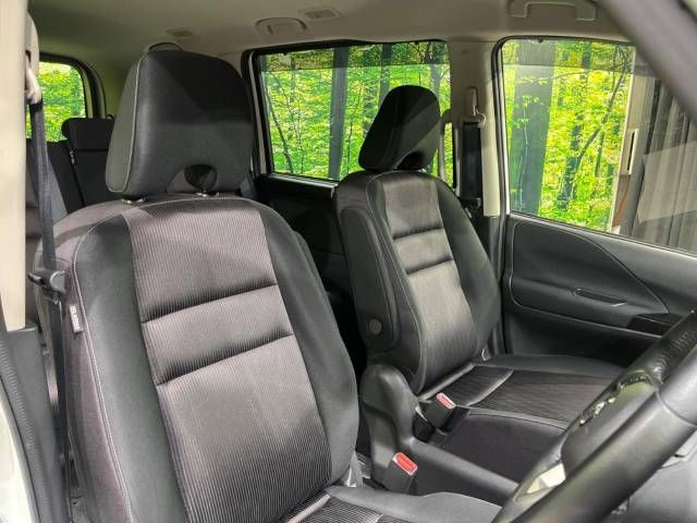 Nissan SERENA 2016-10 5686-7