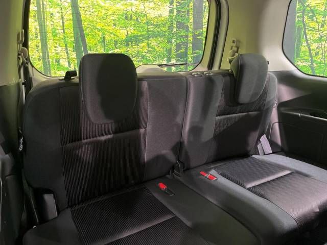 Nissan SERENA 2016-10 5686-9