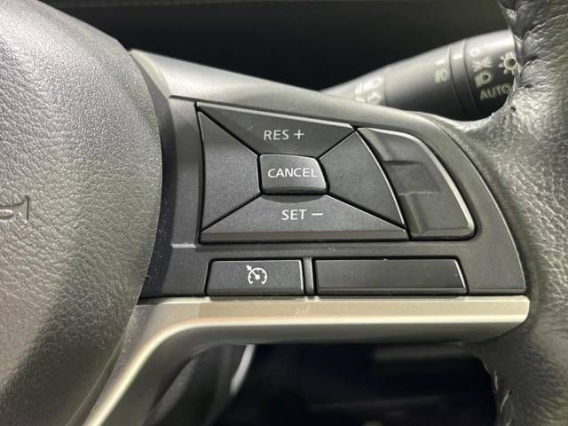 Nissan SERENA 2016-10 5686-5