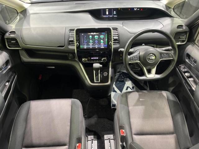 Nissan SERENA 2016-10 5686-1
