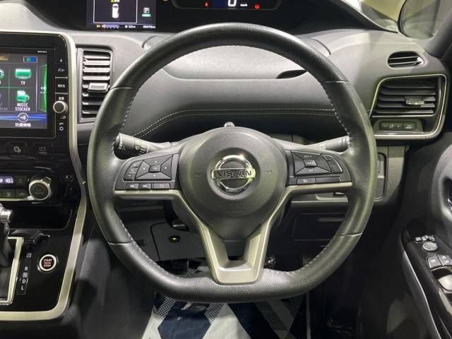Nissan SERENA 2016-10 5686-11