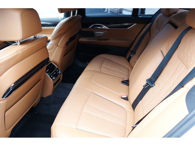 Bmw 7 SERIES 2016-08 190131-12