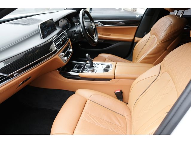 Bmw 7 SERIES 2016-08 190131-10