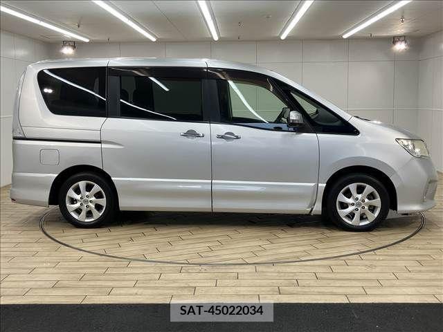 Nissan SERENA 2011-07 367706-16