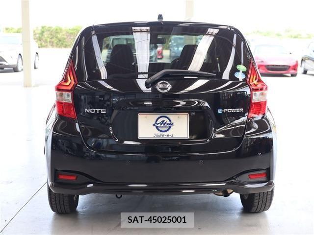 Nissan NOTE 2018-12 305458-21