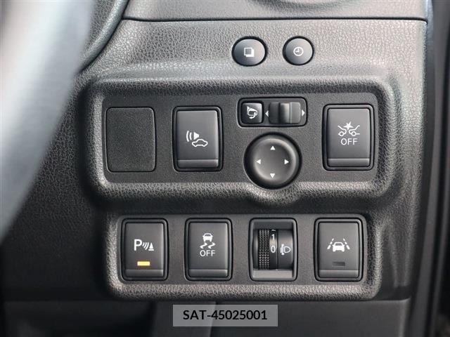 Nissan NOTE 2018-12 305458-11