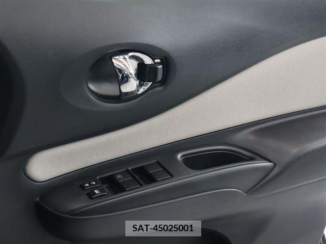 Nissan NOTE 2018-12 305458-5