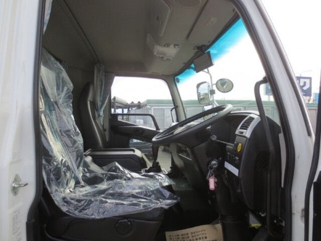 MITSUBISHI FUSO Fighter 2019-04 23630-14