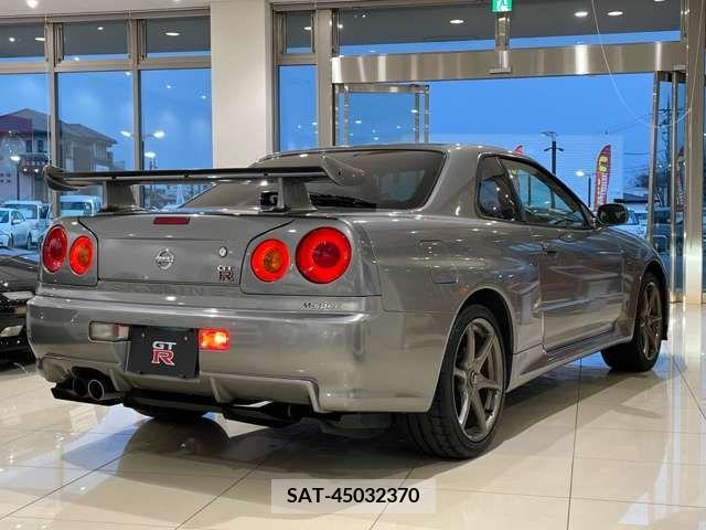 Nissan SKYLINE GT-R 2002-07 285532-1