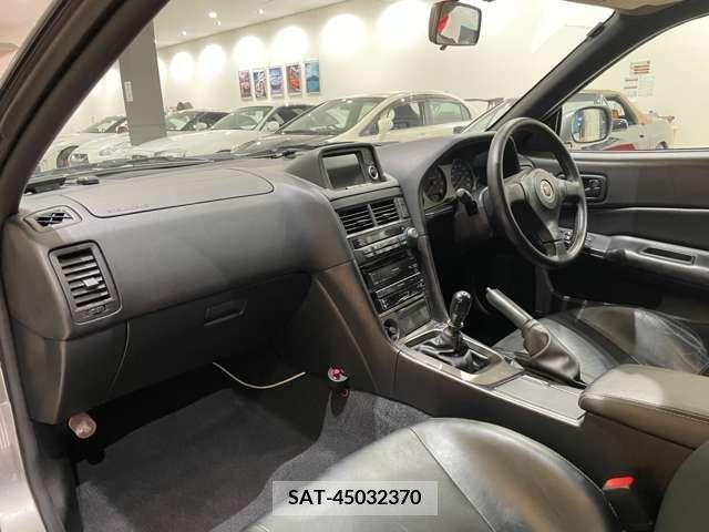 Nissan SKYLINE GT-R 2002-07 285532-2