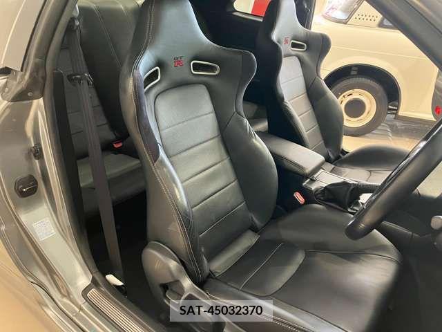 Nissan SKYLINE GT-R 2002-07 285532-3