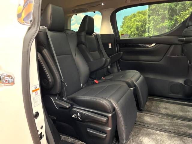 Toyota ALPHARD HYBRID 2019-12 24198-9