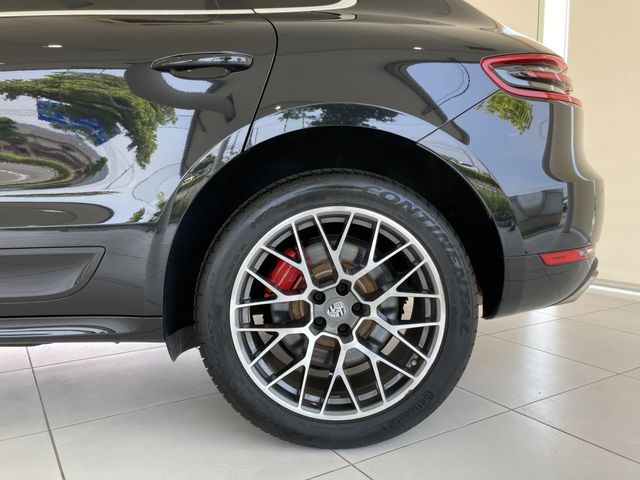 Porsche MACAN 2015-08 6321-9
