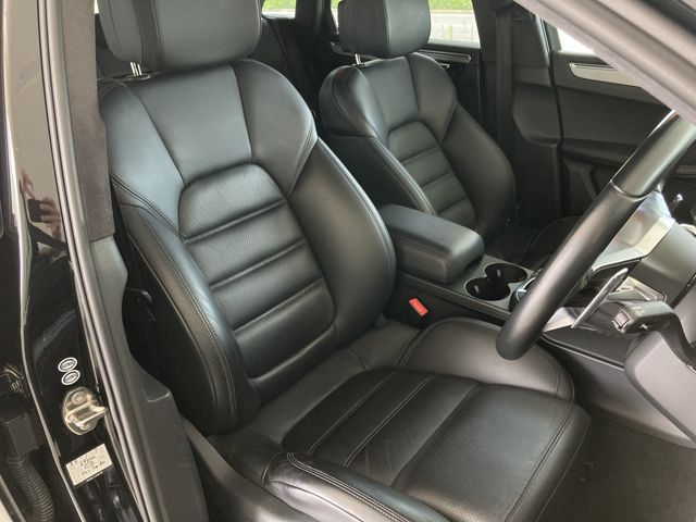 Porsche MACAN 2015-08 6321-13