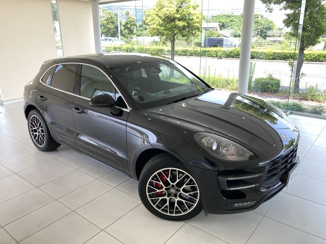 Porsche MACAN 2015-08 6321-2
