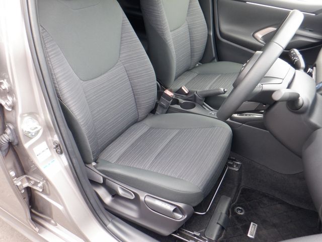 Toyota YARIS 2020-11 5886-13