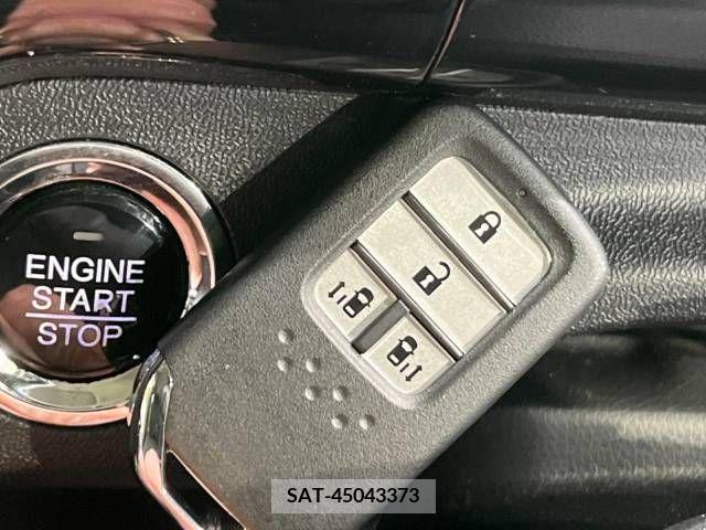 Honda e 2015-12 221408-7