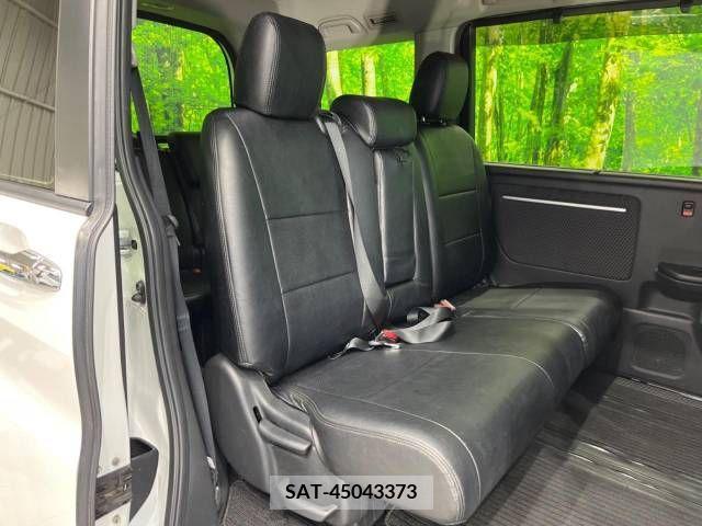 Honda e 2015-12 221408-9