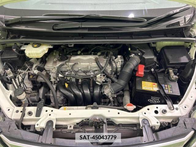 Toyota NOAH 2015-09 365095-19