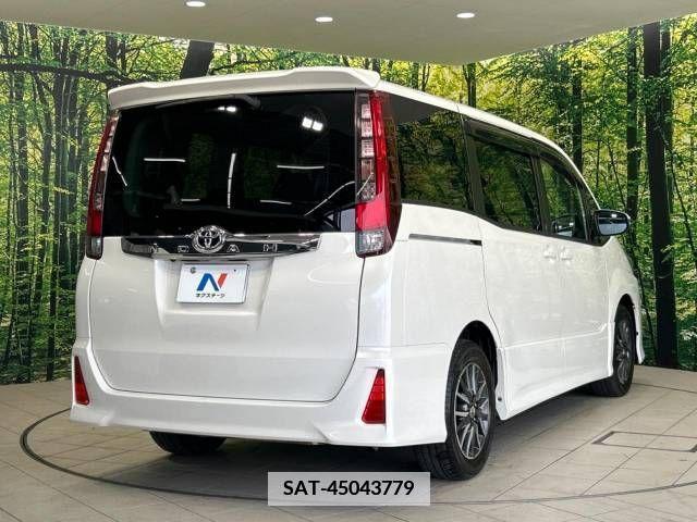 Toyota NOAH 2015-09 365095-18
