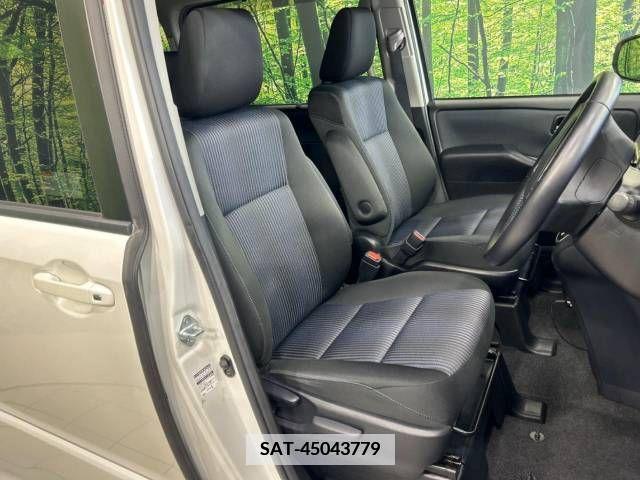Toyota NOAH 2015-09 365095-8