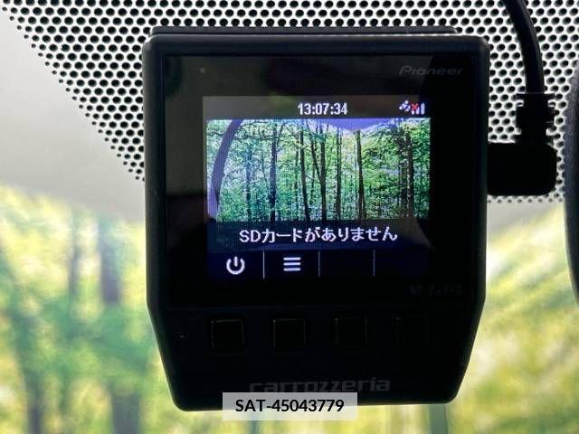 Toyota NOAH 2015-09 365095-7