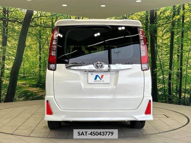 Toyota NOAH 2015-09 365095-16