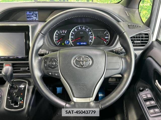 Toyota NOAH 2015-09 365095-12