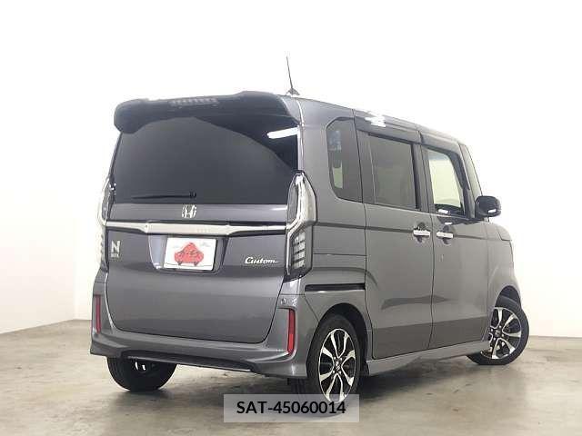 Honda N BOX CUSTOM 2018-06 220981-2