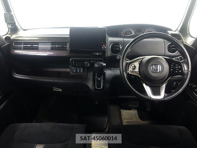 Honda N BOX CUSTOM 2018-06 220981-1