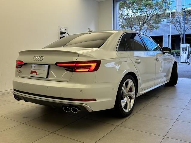 Audi S4 2019-09 24376-1