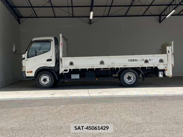 Hino DUTRO 2011-08 203753-13