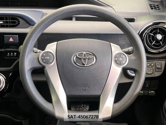 Toyota AQUA 2015-08 292194-11