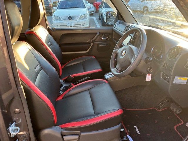 Suzuki JIMNY 2014-02 195025-11