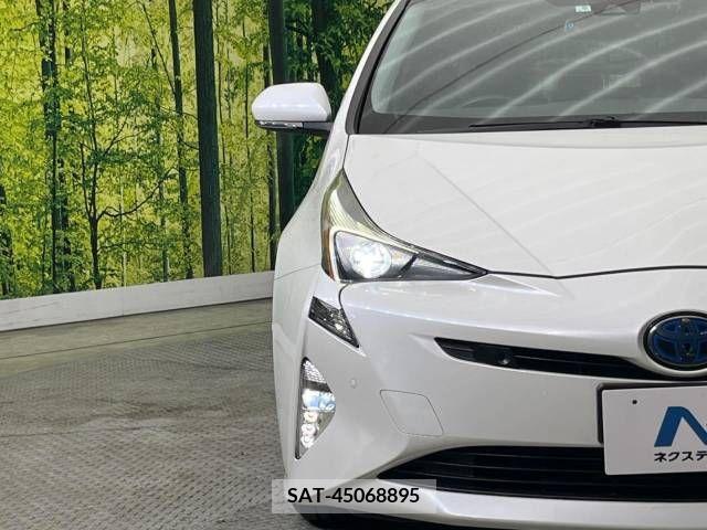 Toyota PRIUS 2017-04 246688-12