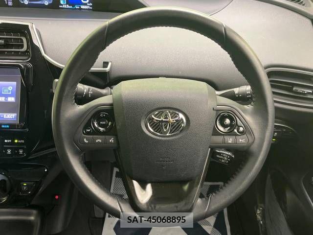 Toyota PRIUS 2017-04 246688-11