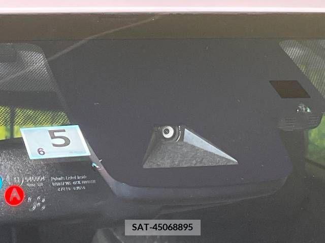 Toyota PRIUS 2017-04 246688-4