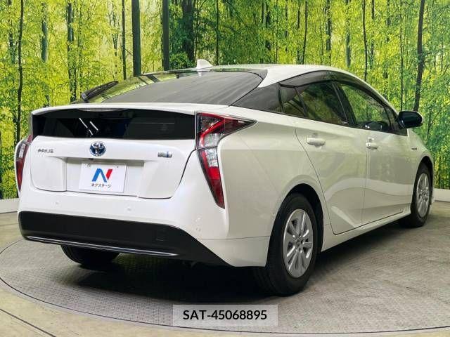Toyota PRIUS 2017-04 246688-17