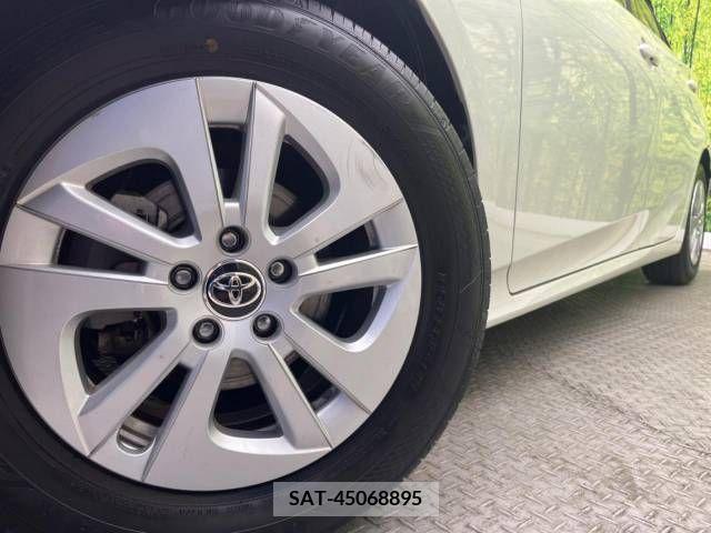Toyota PRIUS 2017-04 246688-13