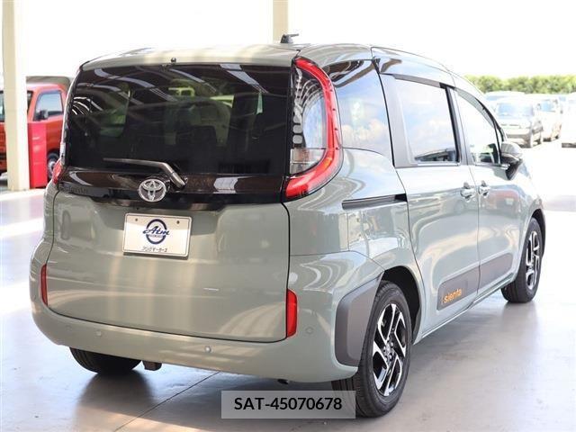 Toyota SIENTA 2023-02 375235-6