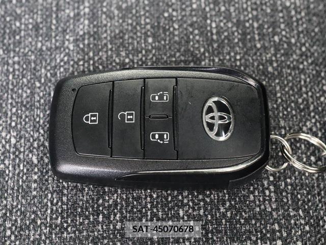Toyota SIENTA 2023-02 375235-16